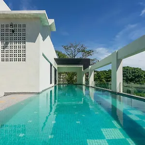 https://treasures-and-suites.hotelsinmalacca.net